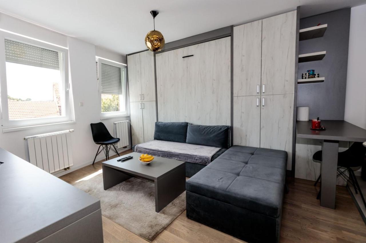 Apartman Skver トゥズラ エクステリア 写真