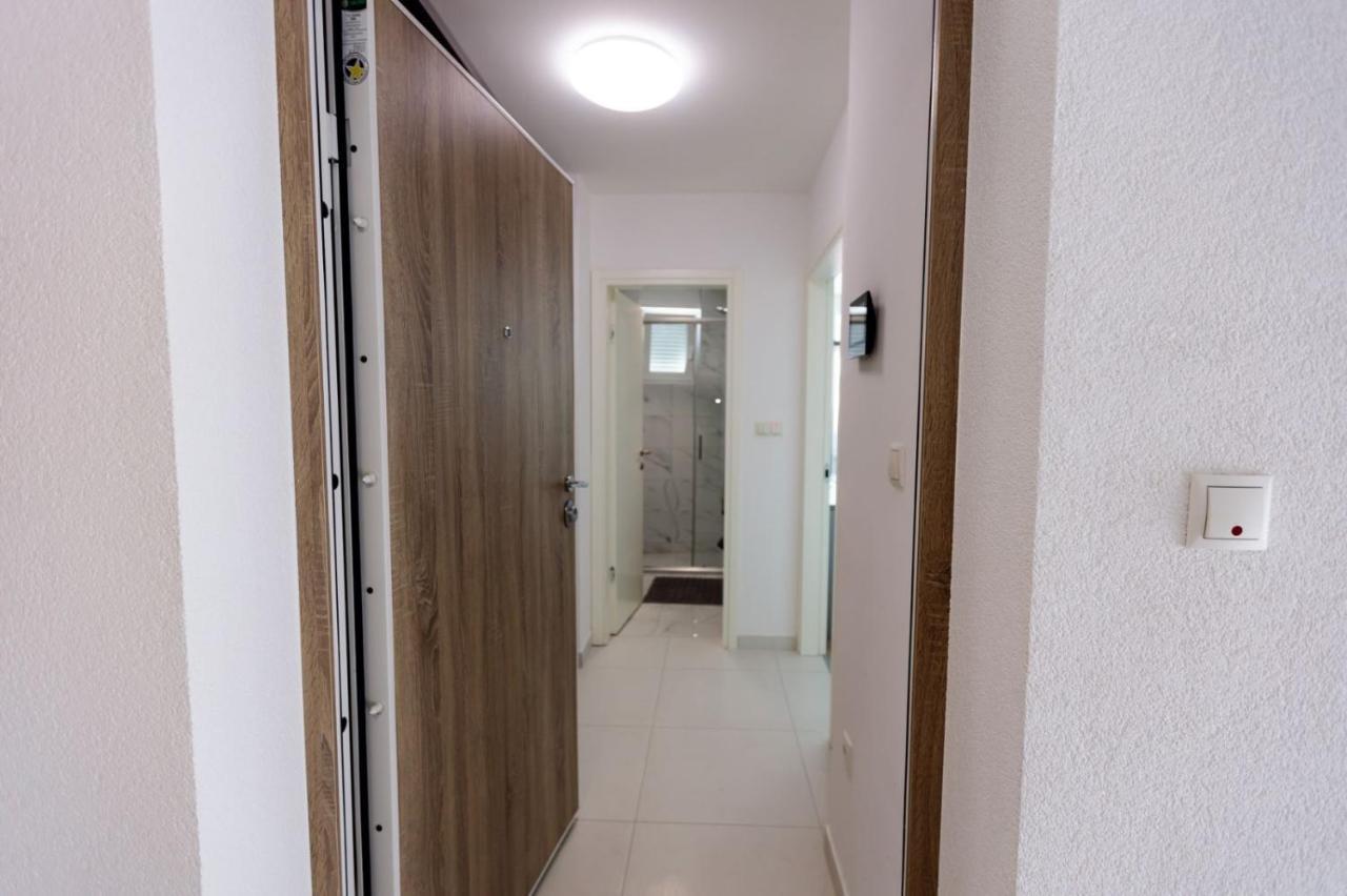 Apartman Skver トゥズラ エクステリア 写真